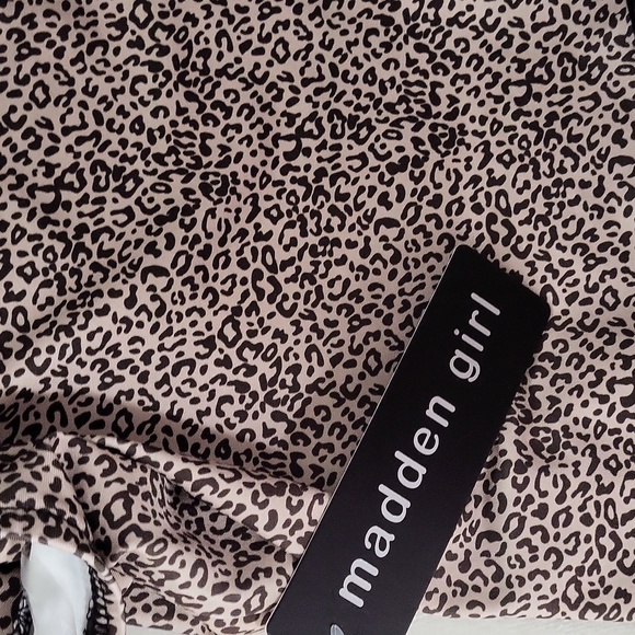 Madden Girl Leopard Print Women's Top - Picture 4 of 5